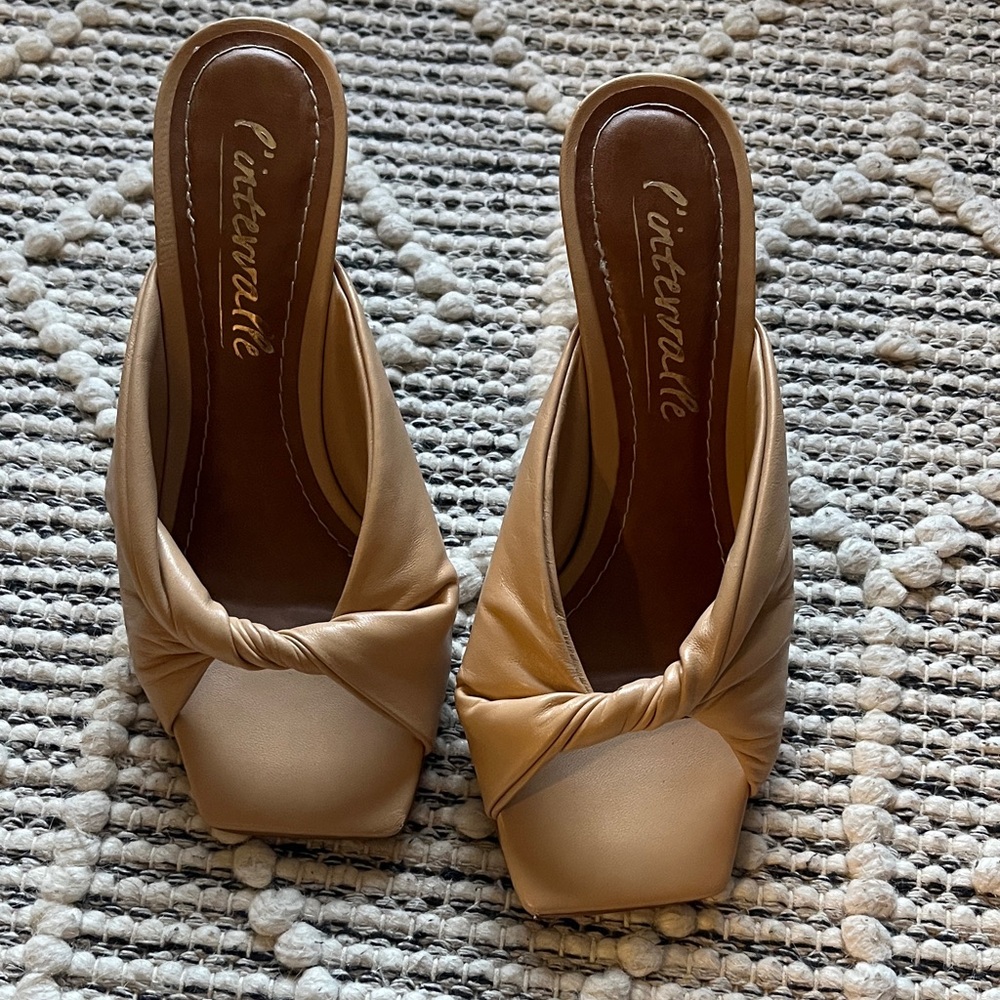 L'INTERVALLE Beige Knotted Heeled Mules - Picture 2 of 3